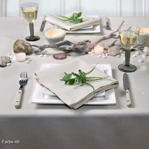 dekoracja wigilijnego stołu srebrny